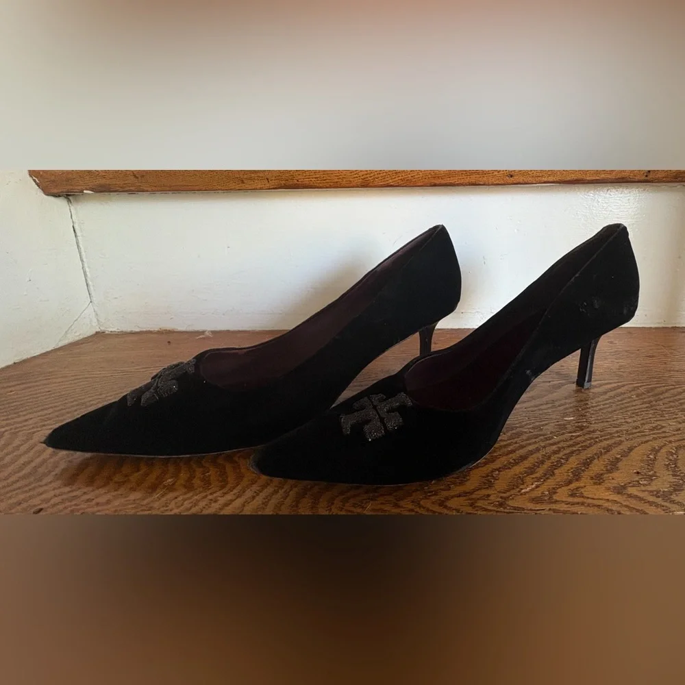 Tory Burch Black Velvet Eleanor 65‎ MM Heels Size 11 Flaw: Wear
